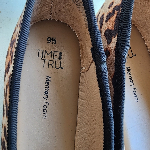 Time And Tru Ballet Bow Flats Womens Leopard Slip On Shoes Memory Foam Sz 9.5 - Picture 5 of 9